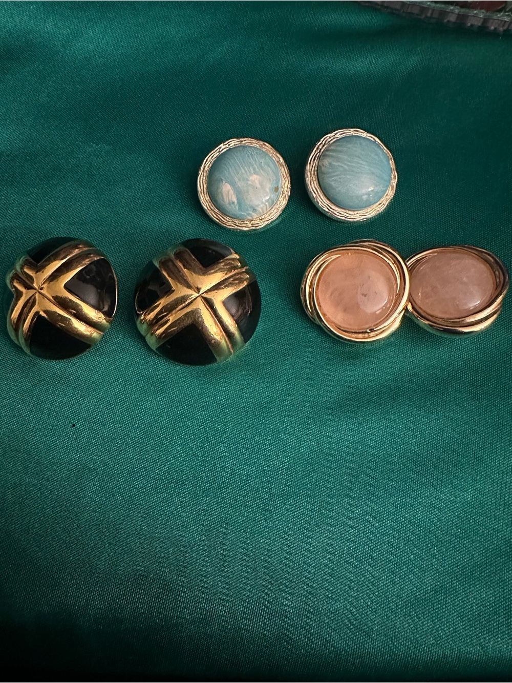 3 sets of Round Clip Earrings + 1 pair- Elegant Women's Jewelry